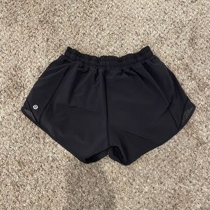 Black Hotty Hot 4” Lululemon shorts